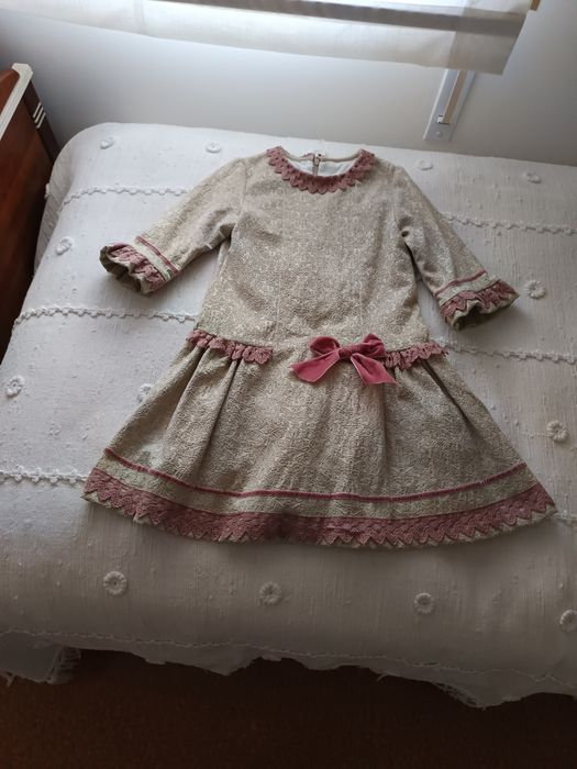 Vestido ceimonial.Talla 10.Spain