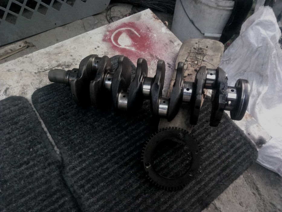 коленвал шатуни поршня 1.7 ,2.0 дизель Opel ,Vectra,Astra Combo Zafira