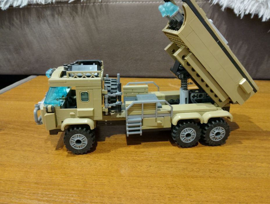 Іграшки Lego himars чоловічки б/в