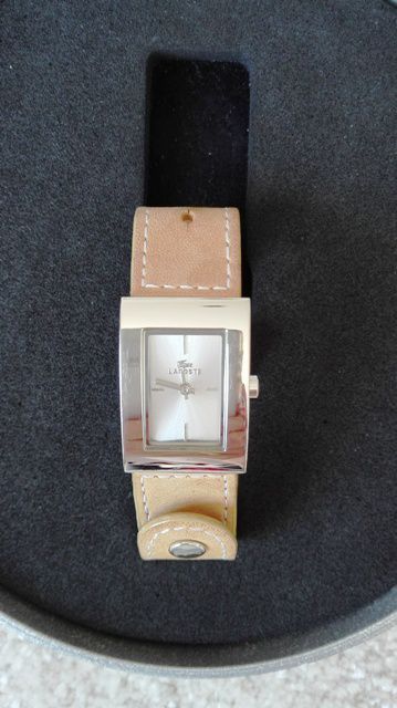 Relógio Lacoste em pele genuína