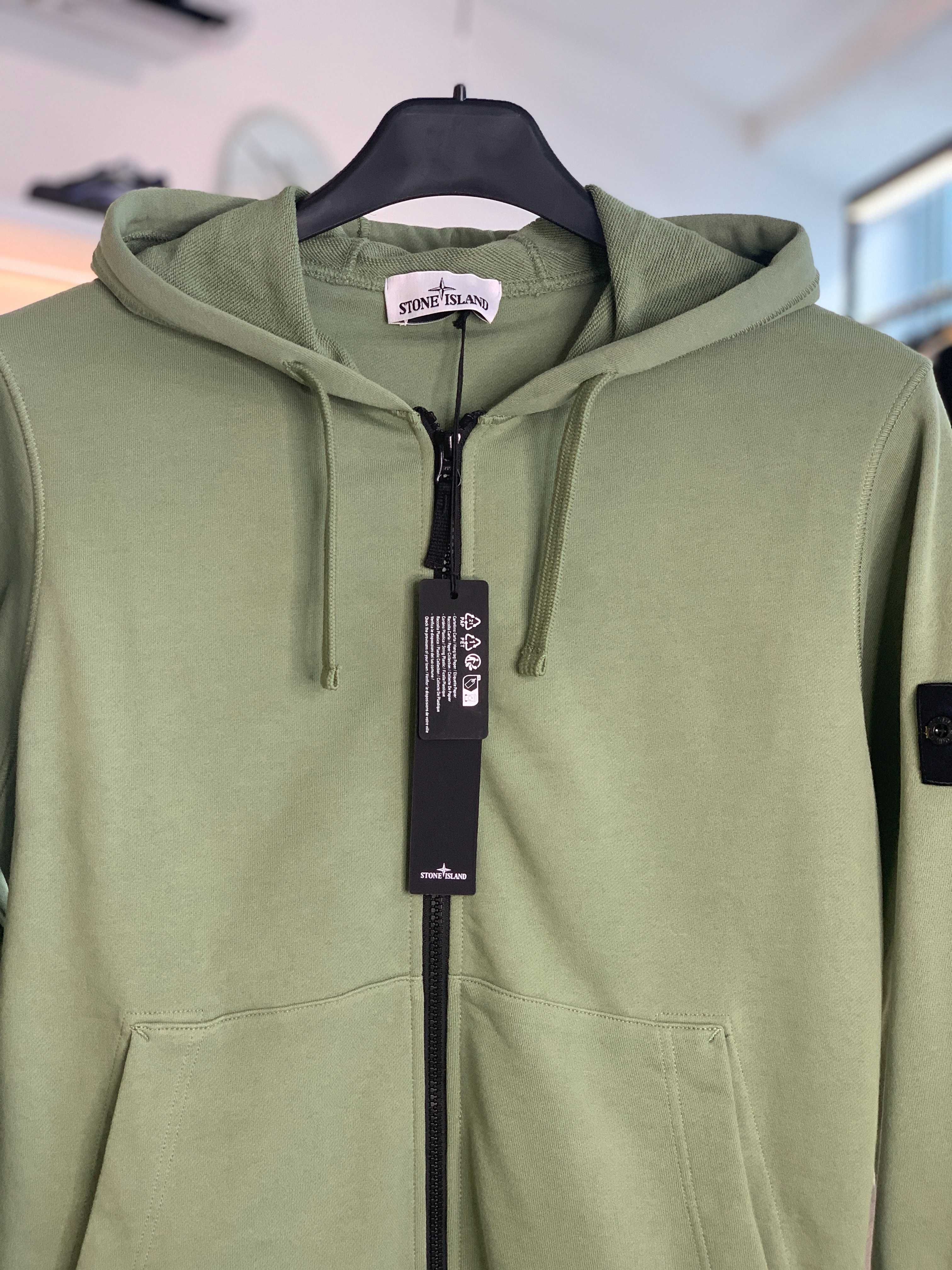 Худі STONE ISLAND 64251 Classic Zip Hooded Sweatshirt Sage Green SI014