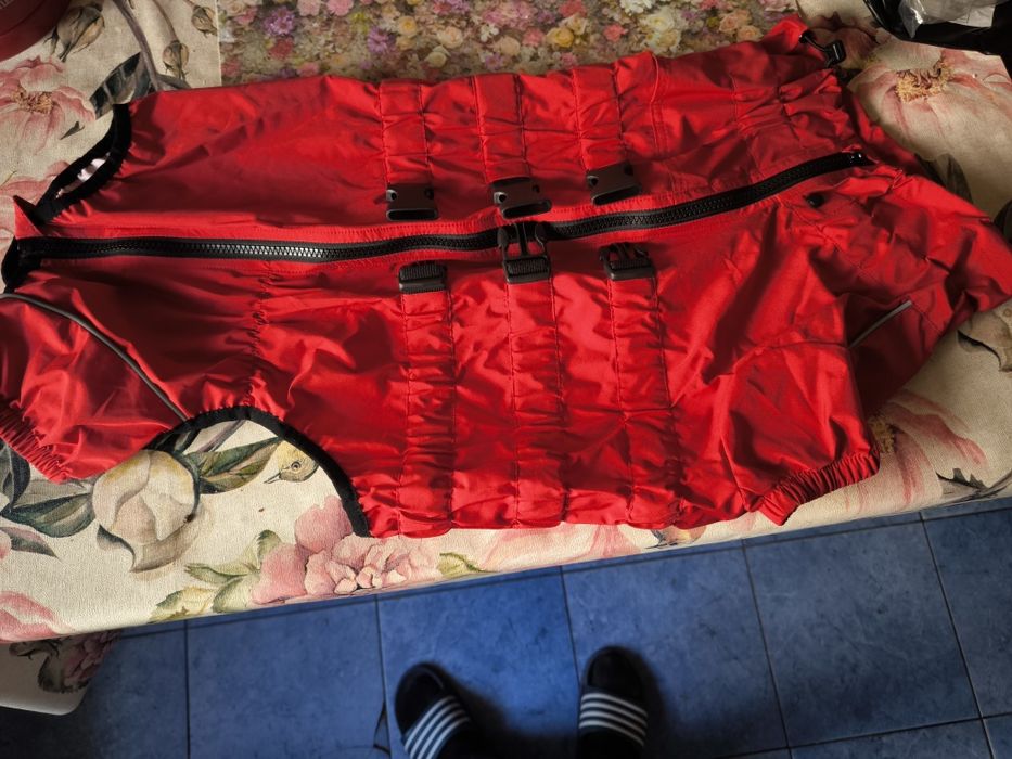 Дощовик, попона накидка водостійка ( червоний колір)