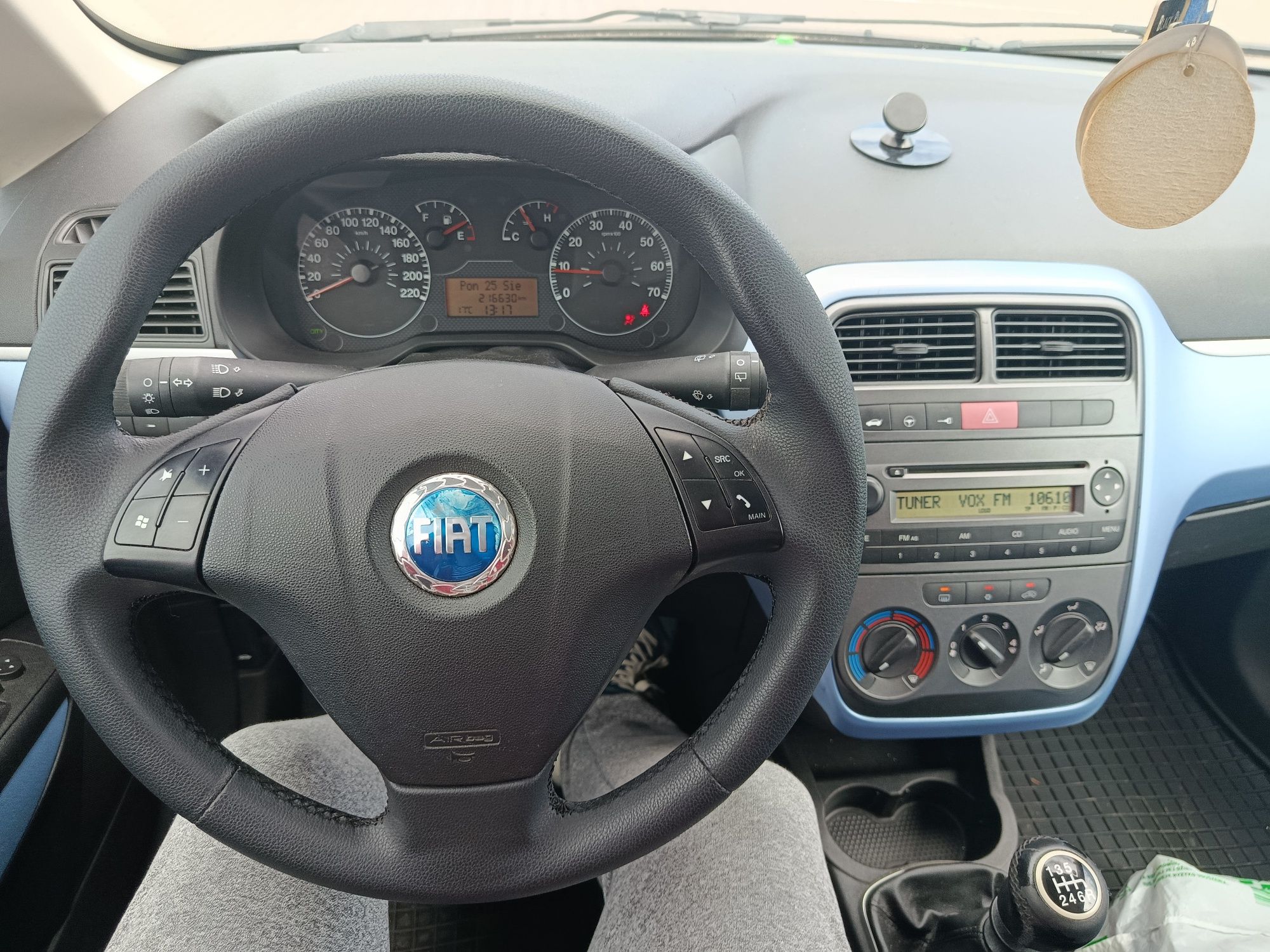 Fiat Grande Punto 1,4 16v 95 KM z Niemiec 6 biegow- klima