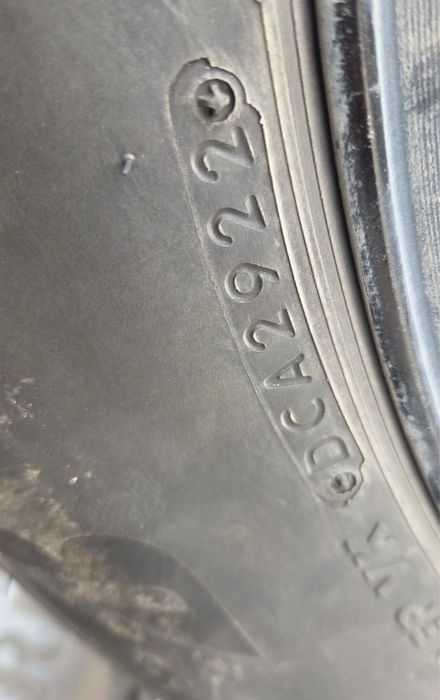 Шини зимові 235/65R18 bridgestone blizzak