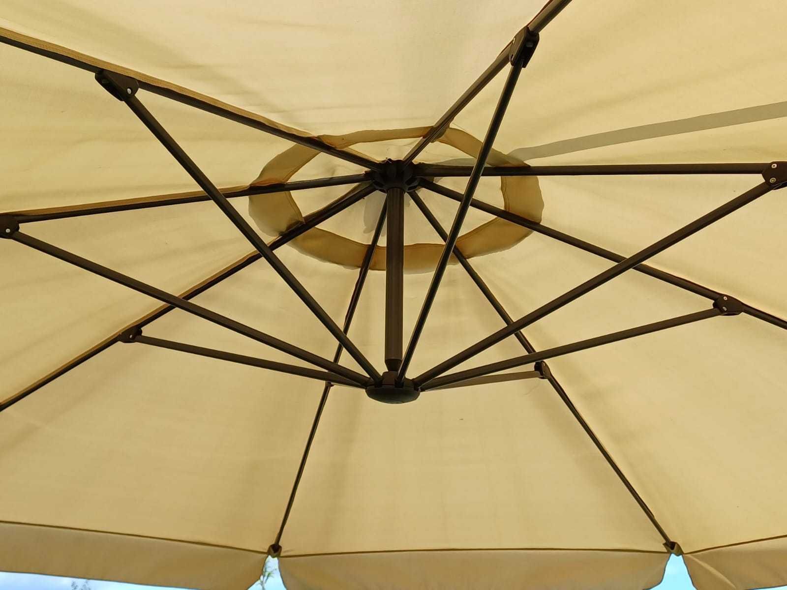 Parasol na wysięgniku Cocoa piaskowy- śr. 350 cm