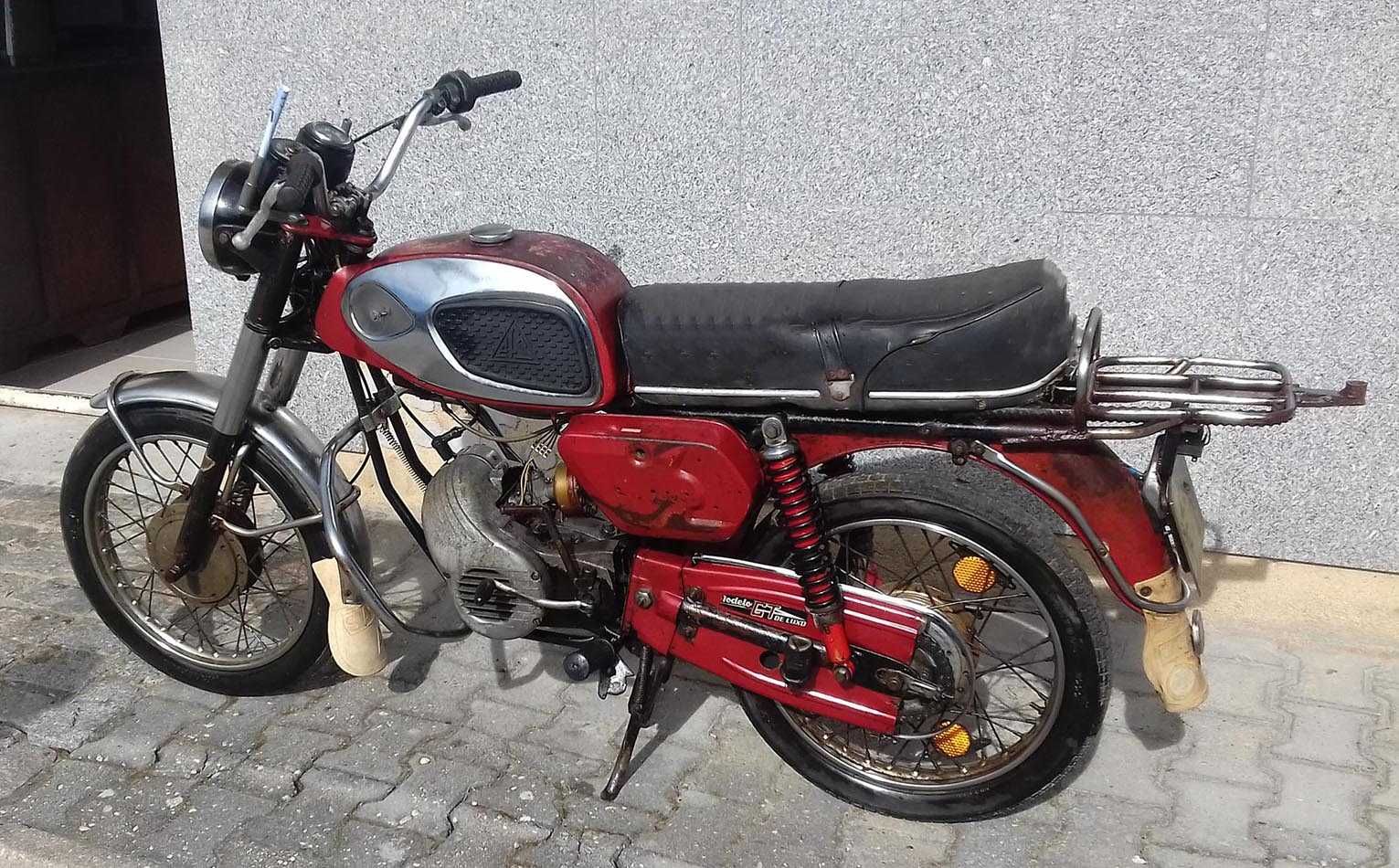 Moto Dunia Efs, motor Zundapp