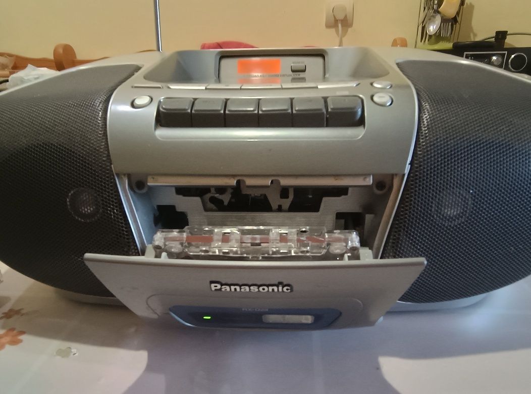 PANASONIC RX-D29 магнитола CD, FM, Tape., battery