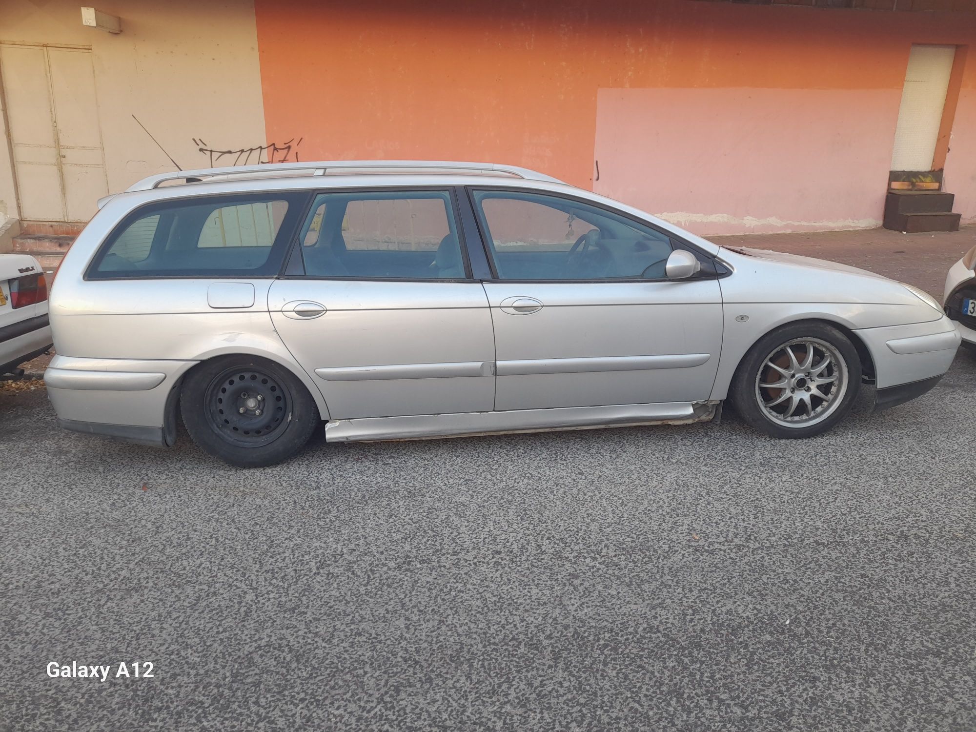 Carrinha Citroën C5 para desocupar ate final do mês