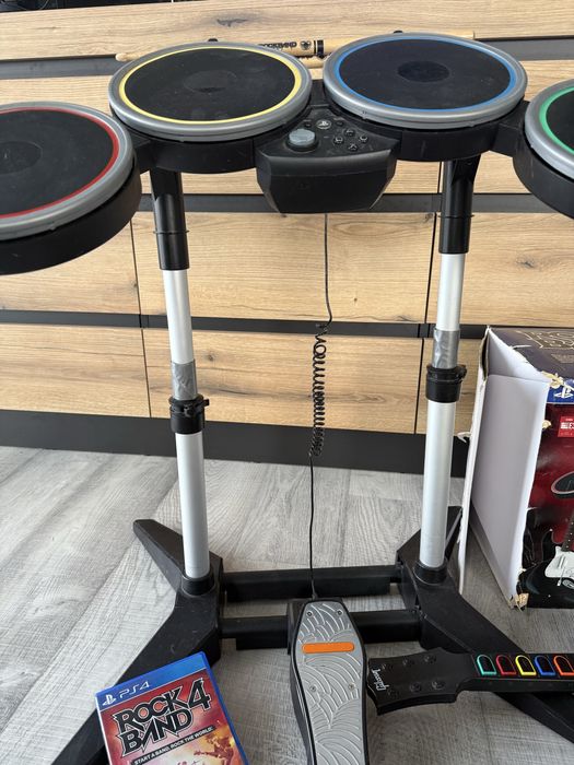 Rock band ps4 perkusja playstation gra cd mikrofon gitary