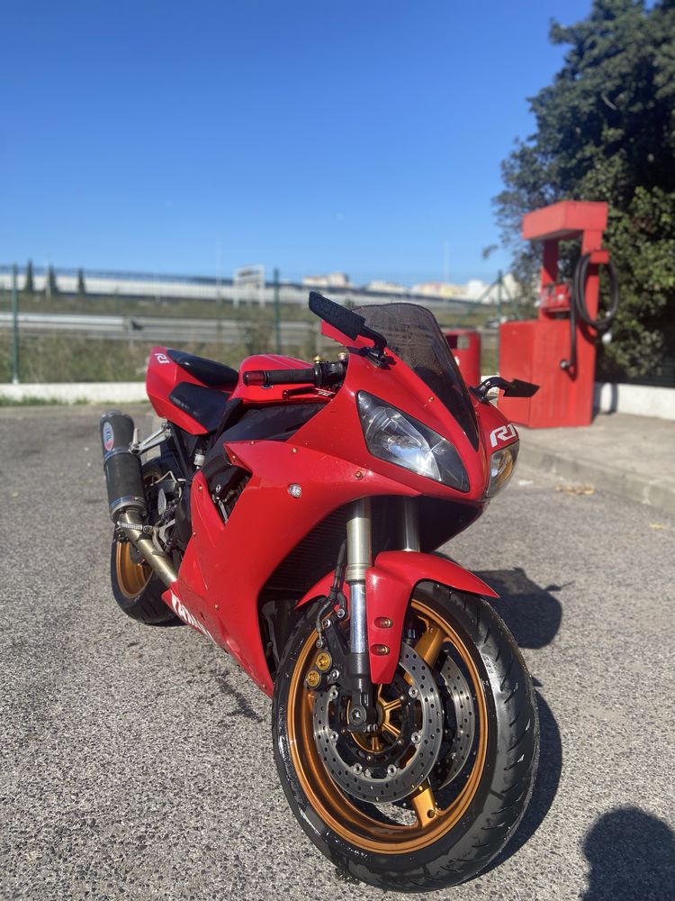 Yamaha R1 injeção