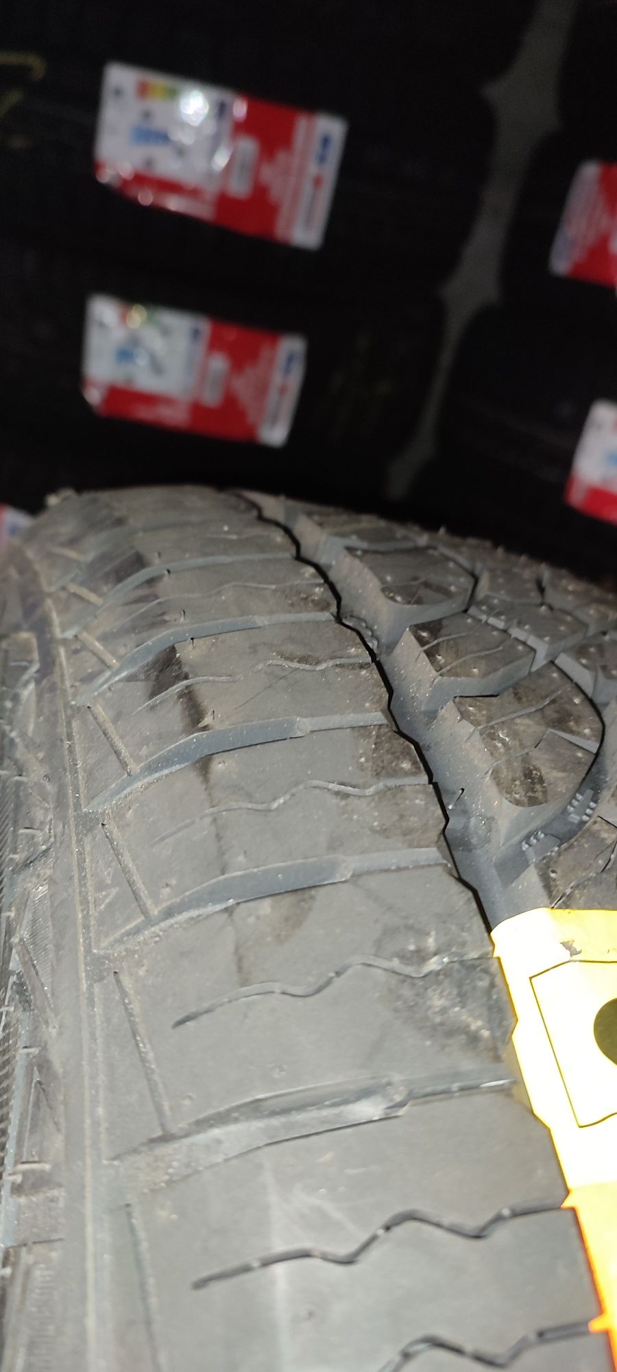 225/65R17 GITI 4x4AT71 4szt nowe