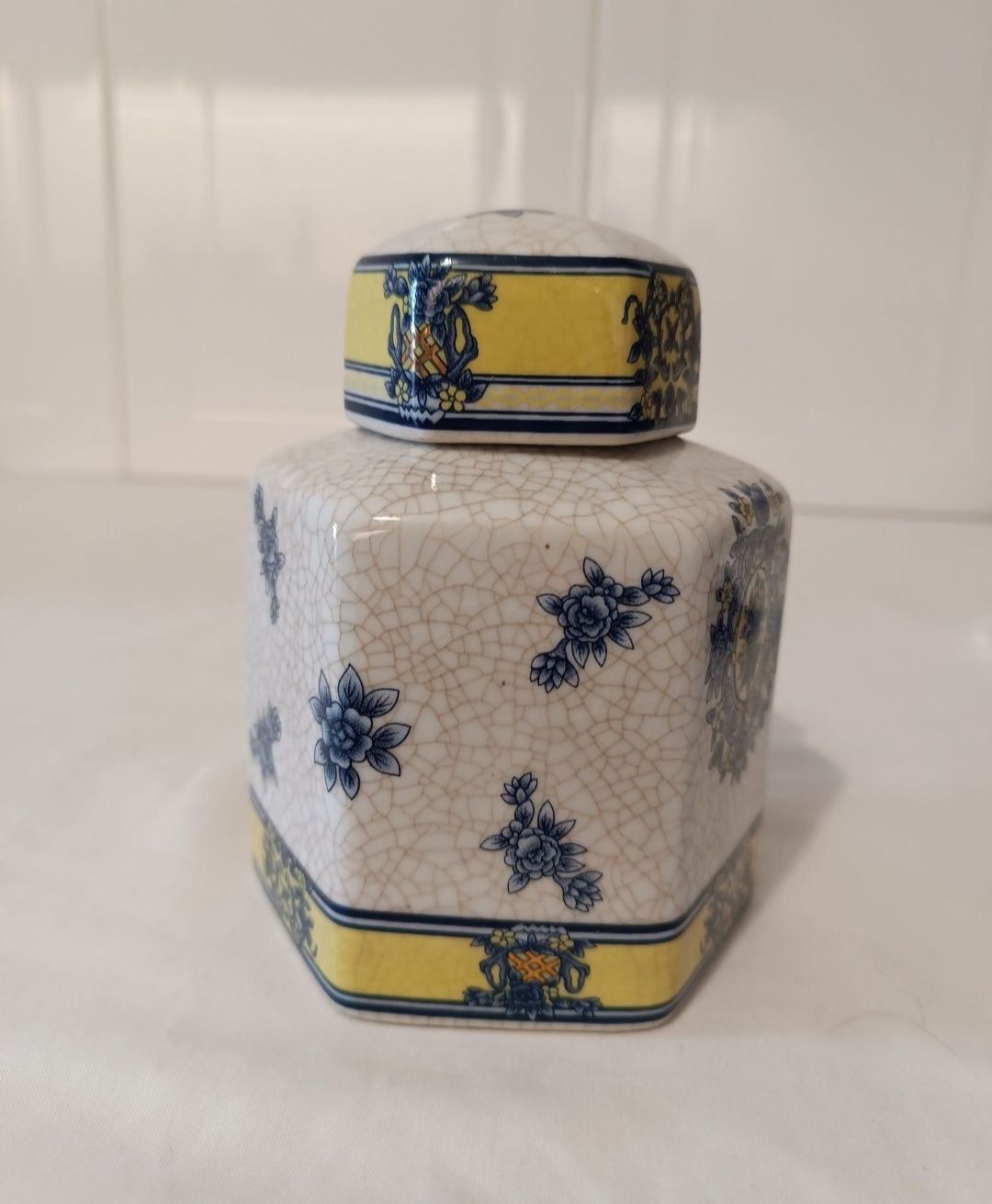 Pote Jarra Porcelana. Antiga. 14 cm