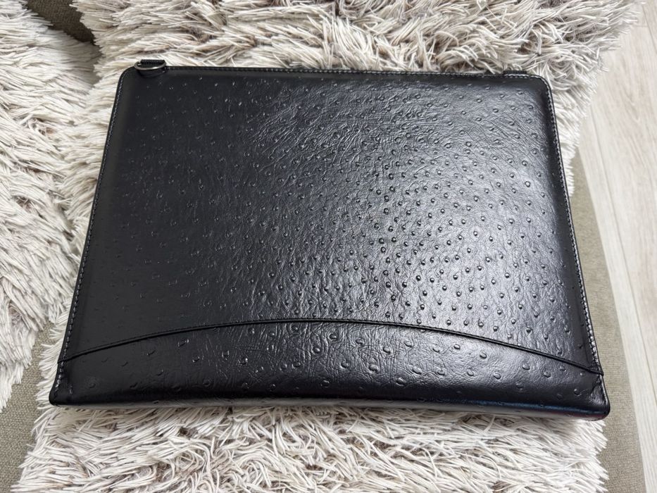 Чохол для ноутбука шкіряний