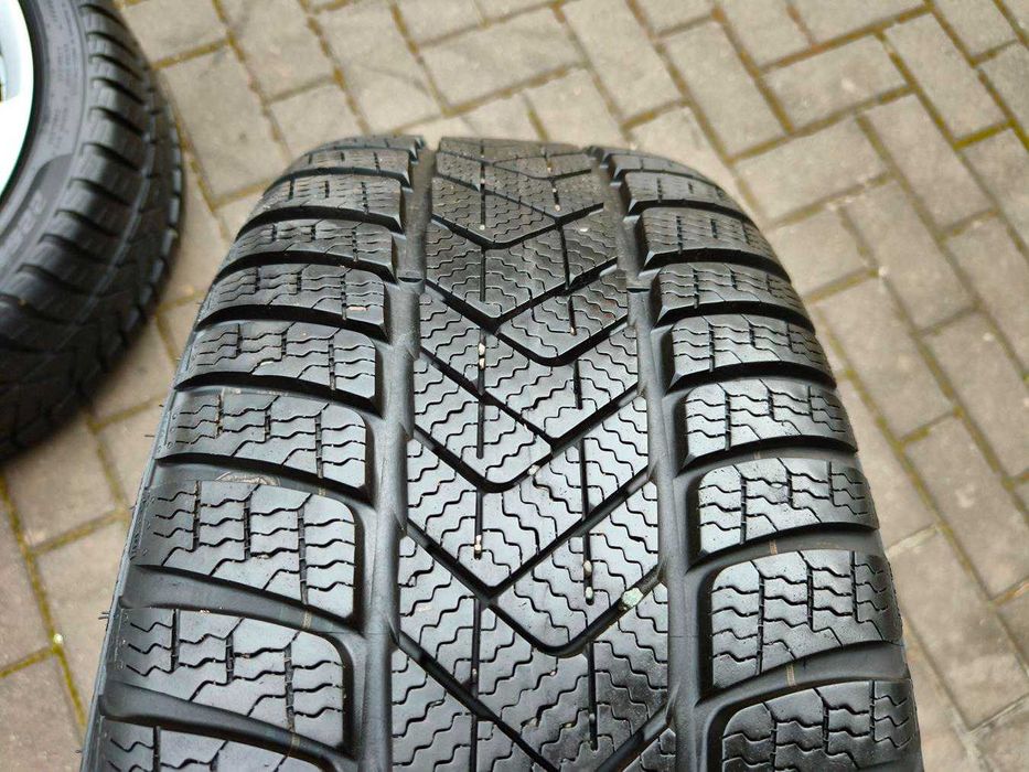 5x112 Koła R18 AUDI A3 8Y 8V S3 Golf ET46 8j 225/40 Zimowe 7.5mm 2022r