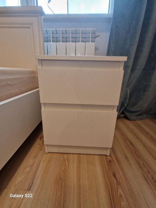 Łóżko plus szafka nocna