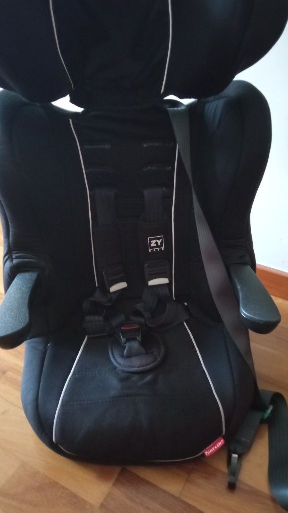 Cadeira auto. 15/36k com isofix