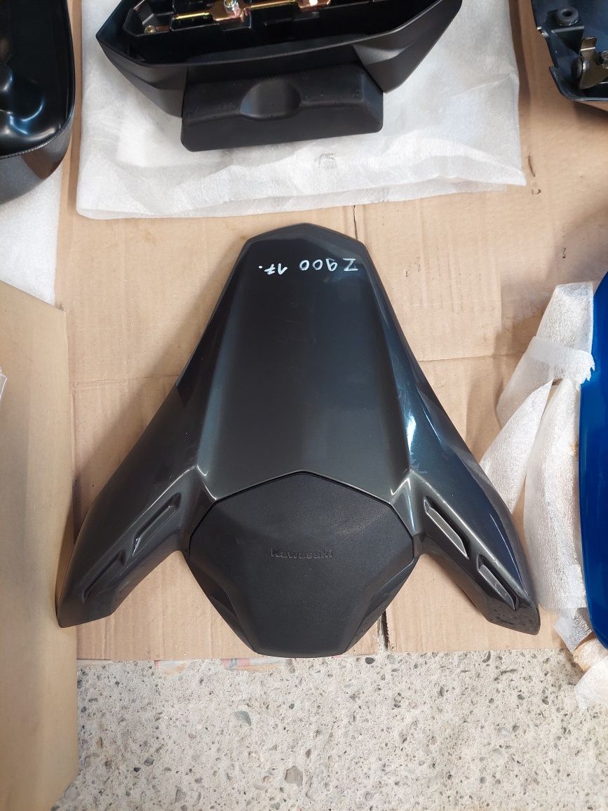 Nakladka na fotel zaślepka siedzenia kawasaki suzuki Yamaha sv 650 r1