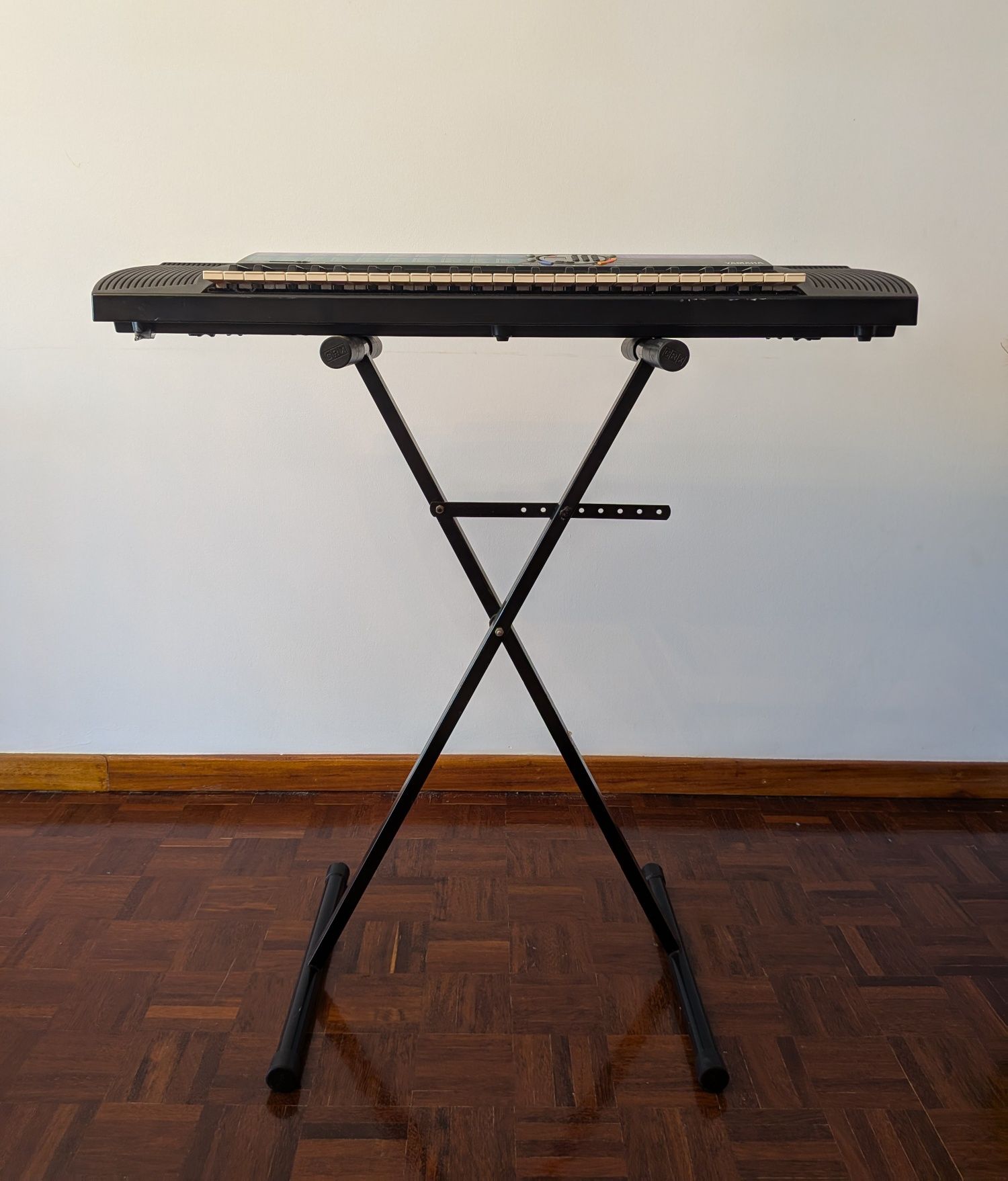 Teclado Yamaha PSR-77