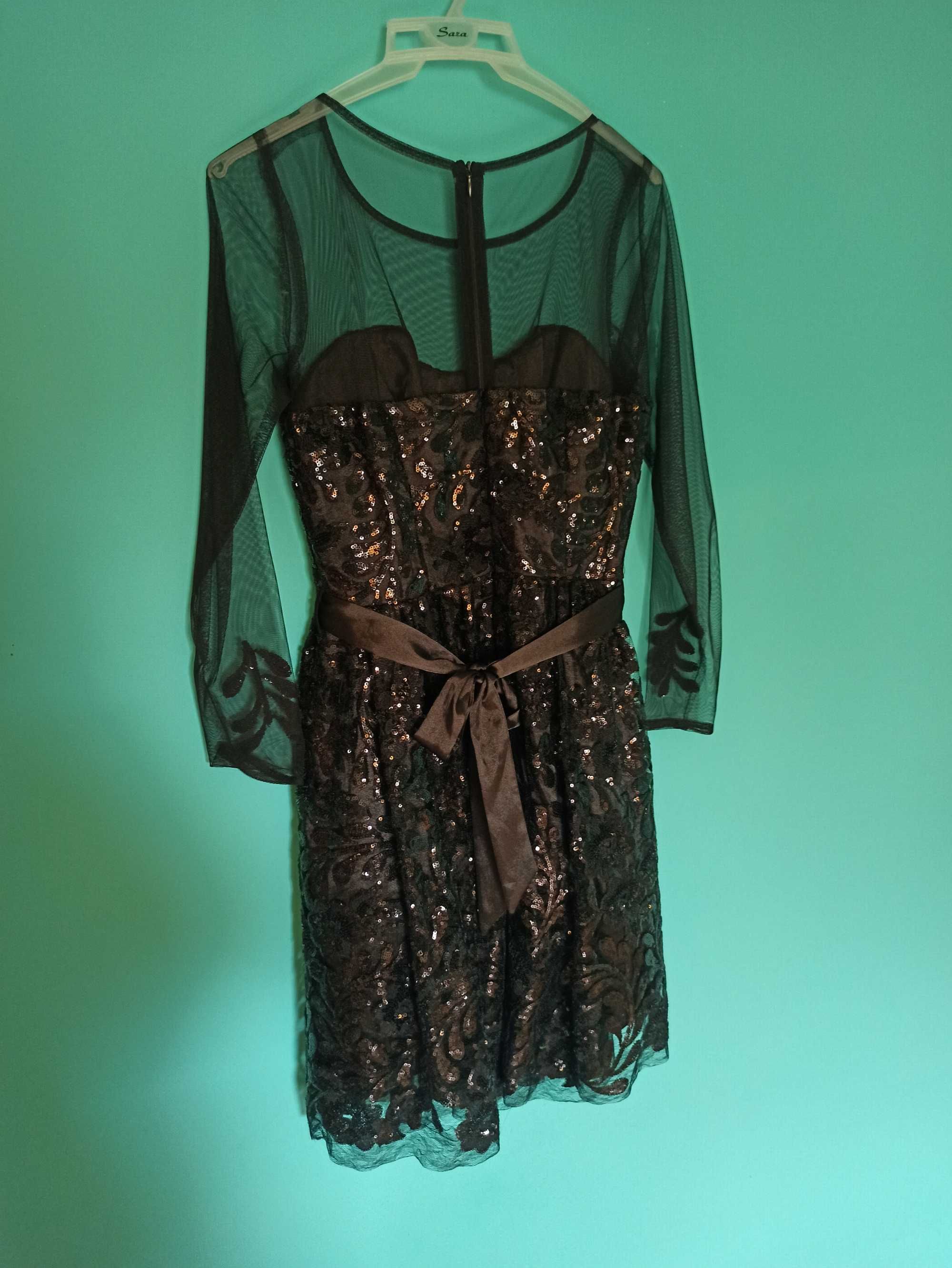 Czarna sukienka z brokatem na sylwestra lub bal S/36
