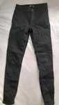 Czarne jeansy skinny sinsay