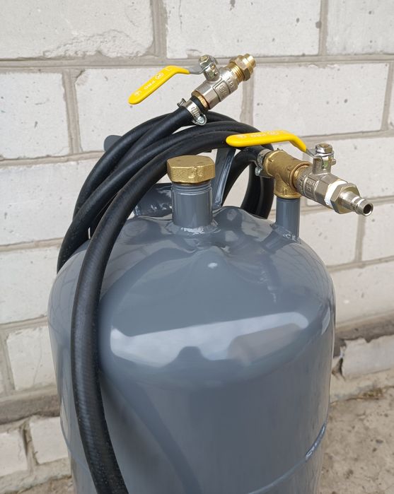 Пескоструйный аппарат, пескоструй ( піскоструйний апарат)