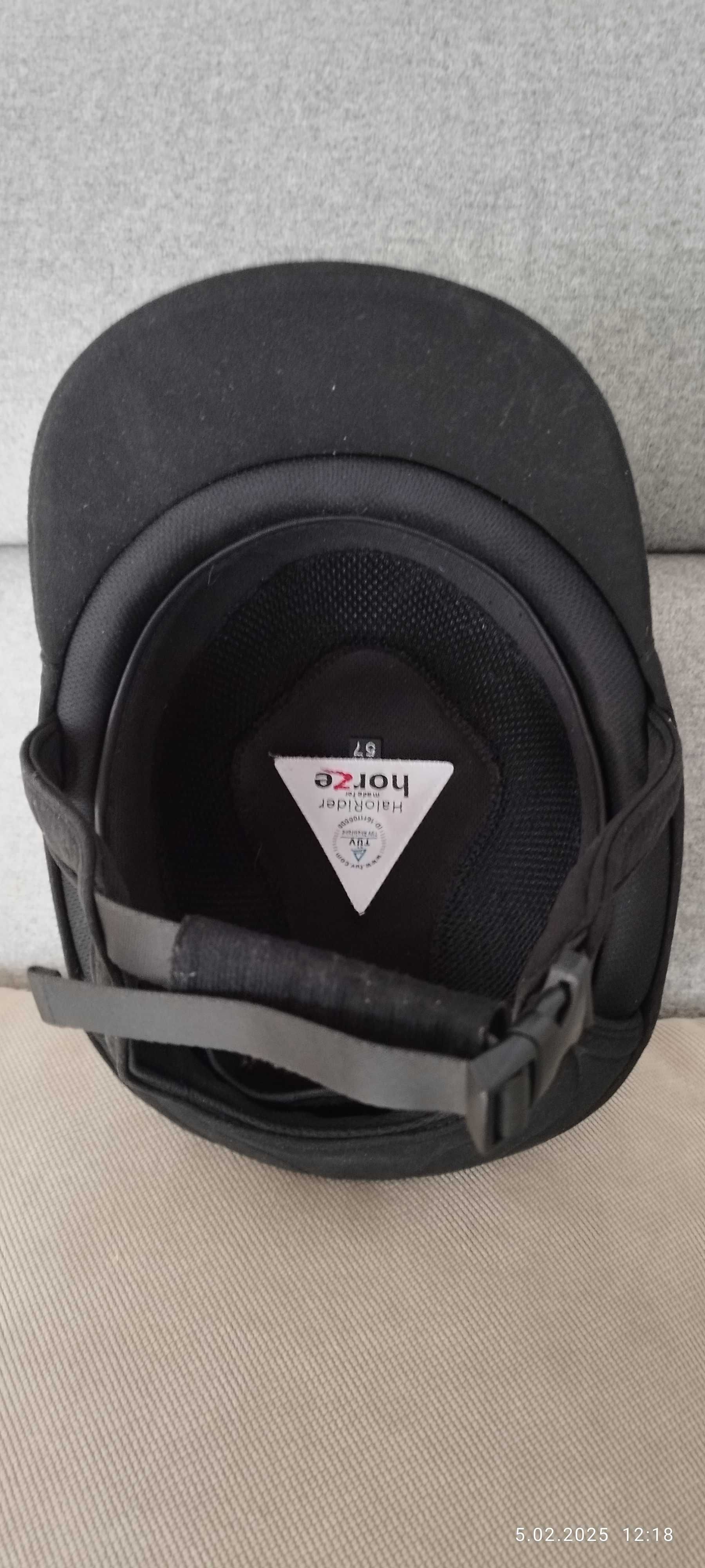 Toczek, kask do jazdy konnej
