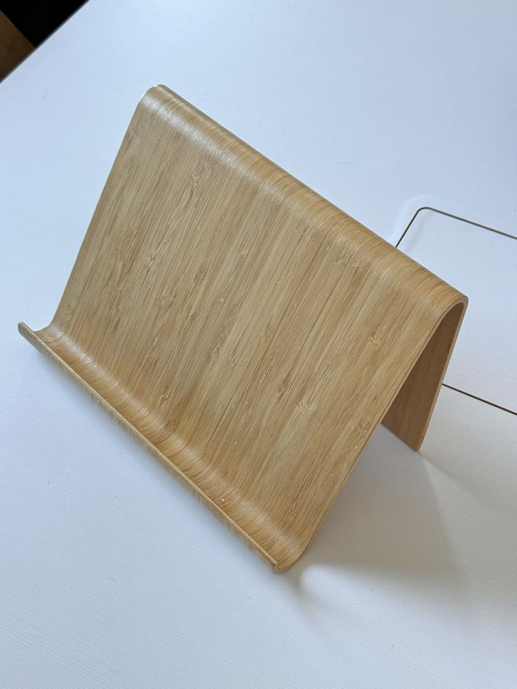 Bambusowa podstawka pod tablet Rimforsa Ikea