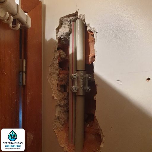 Canalizador/ Reparaçoes e Desentupimentos