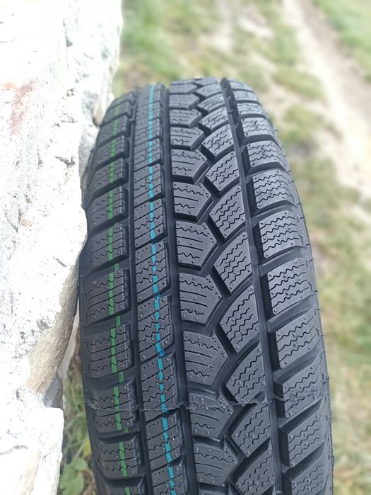 Резина зима нова Torque 022