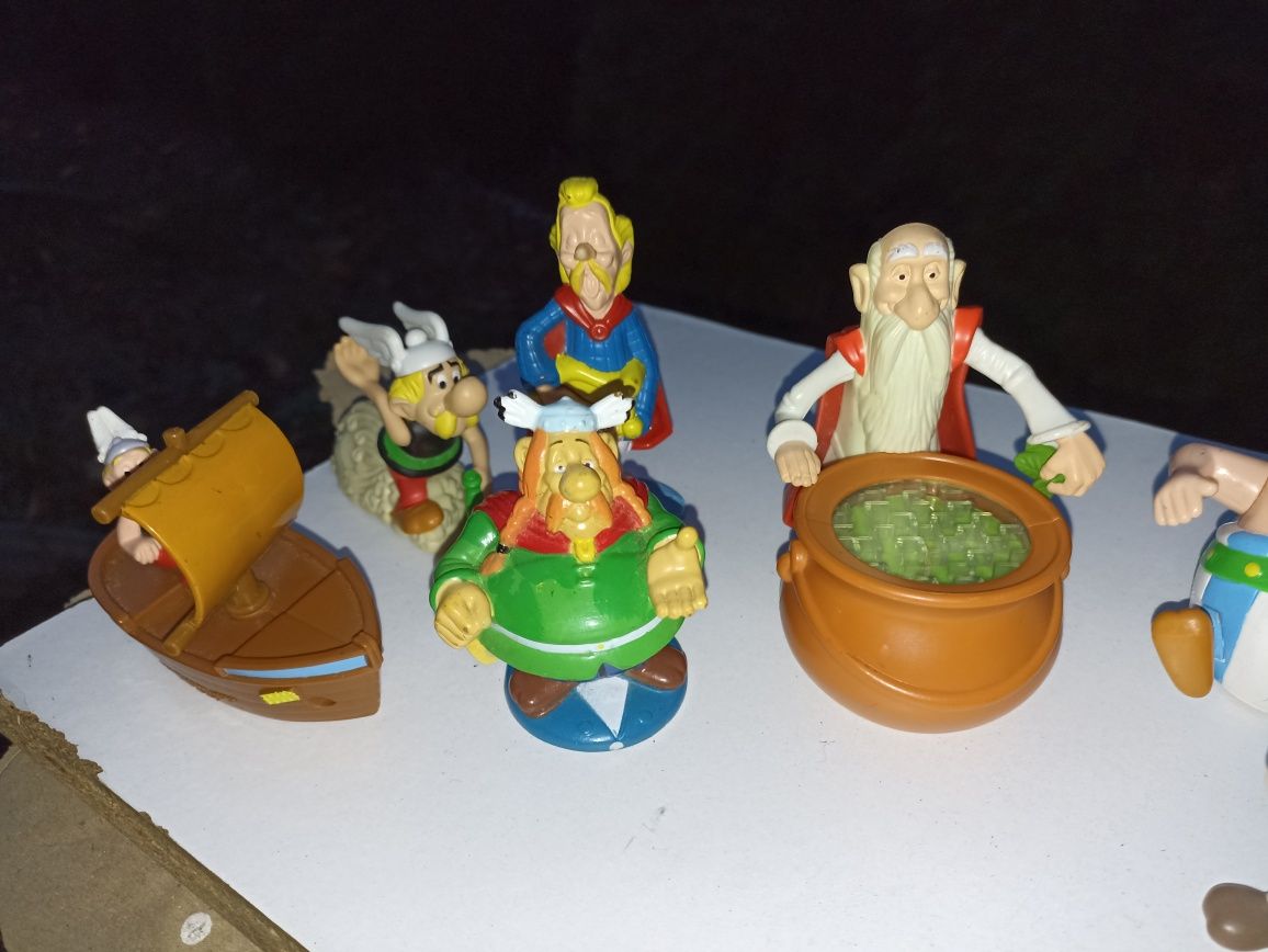 10 starych vintage figurek z bajki Asterix i Obelix