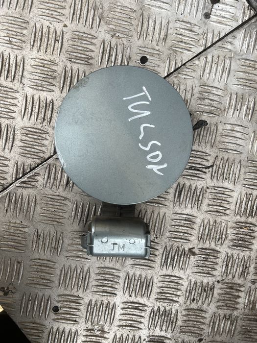 Лючек бензобака хюндай туксон hyundai tucson год 08