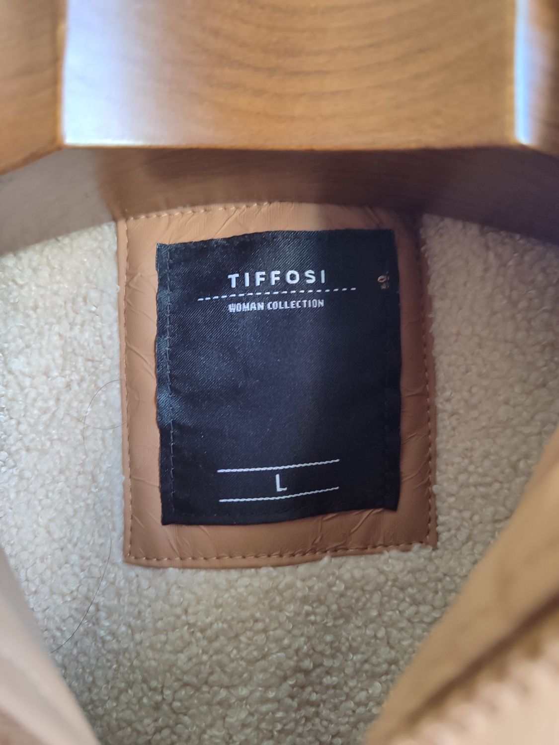 Casaco Tiffosi Woman com Forro Sherpa – Bege – Tamanho L