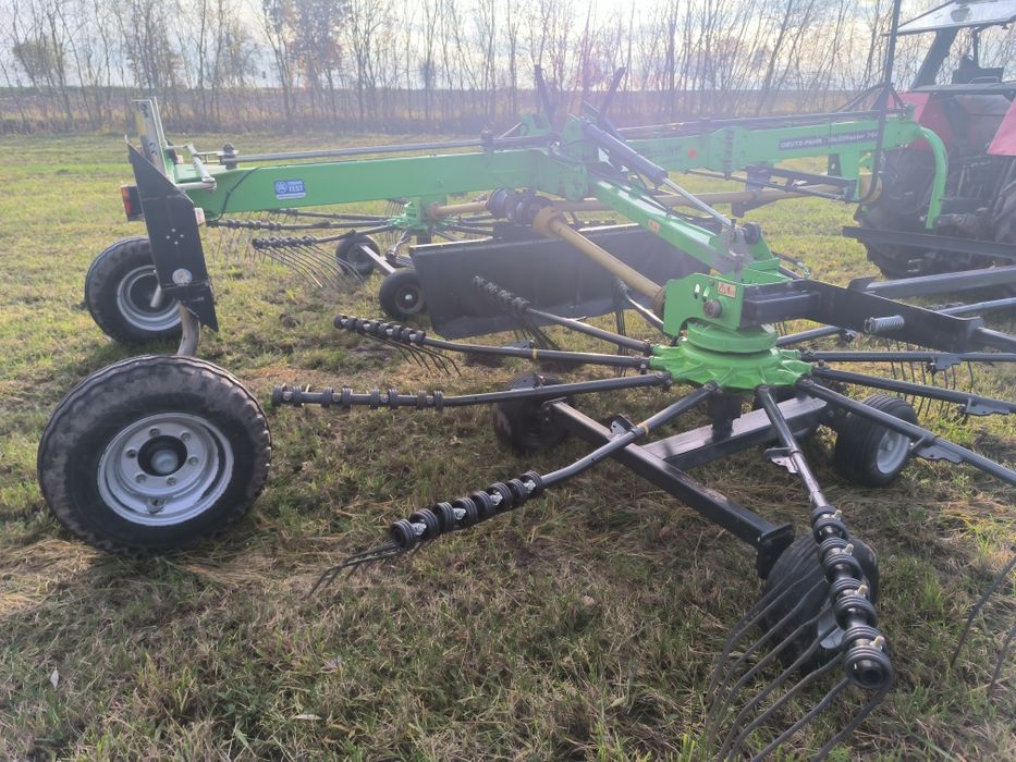 Zgrabiarka karuzelowa Deutz-Fahr swatmaster 7641