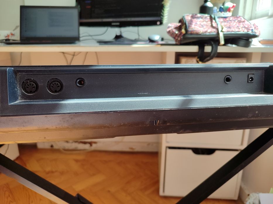 Yamaha teclado com cinco oitavas