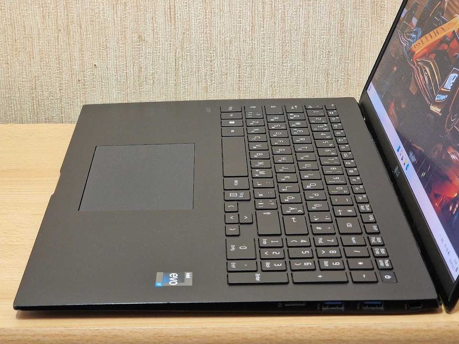 LG gram 17" Ultra-Lightweight Core i7-1360P SSD1Tb  Легкий-вага 1,3 кг