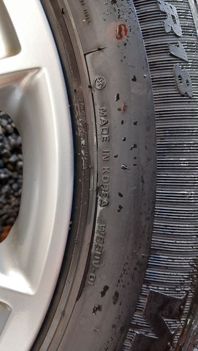 Koła komplet felg RH z oponami Zima SUV 235/60/R18 Nexen WinGuard