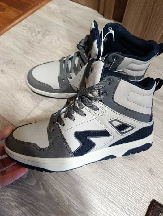 Кросівки, снікерси 39-40