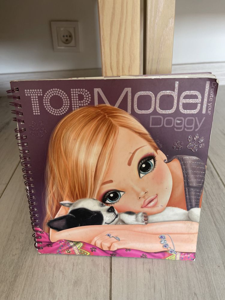 Książka- kolorowanka Top Model Doggy