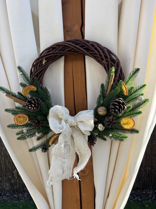 Świąteczny wianek na drzwi dekoracje Boże Narodzenie