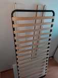 Cama Malm solteiro com estrado de pés em metal