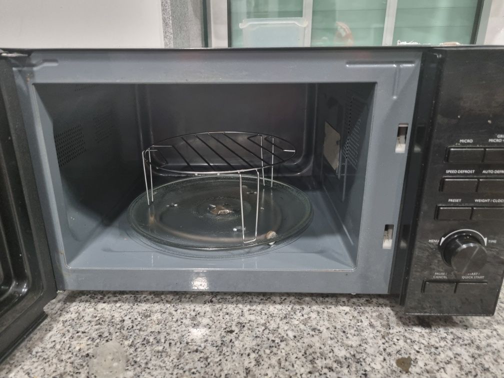 Microonda BECKEN 25L – Funcionando perfeitamente