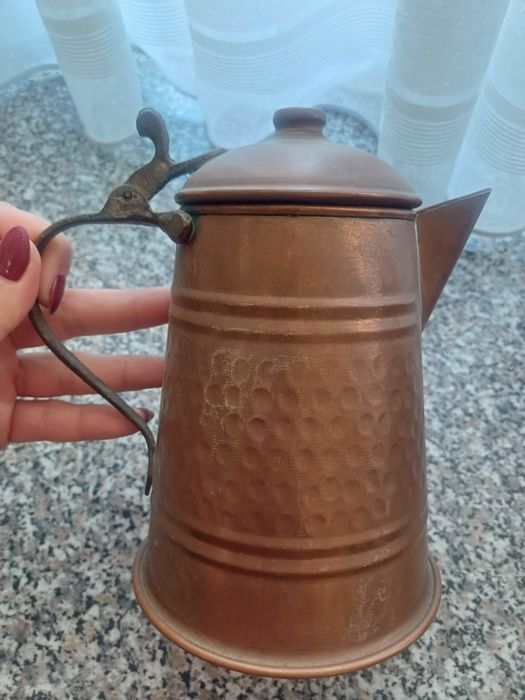 Продам чаинік антиквариат 1 л , меднии , ручка латунь