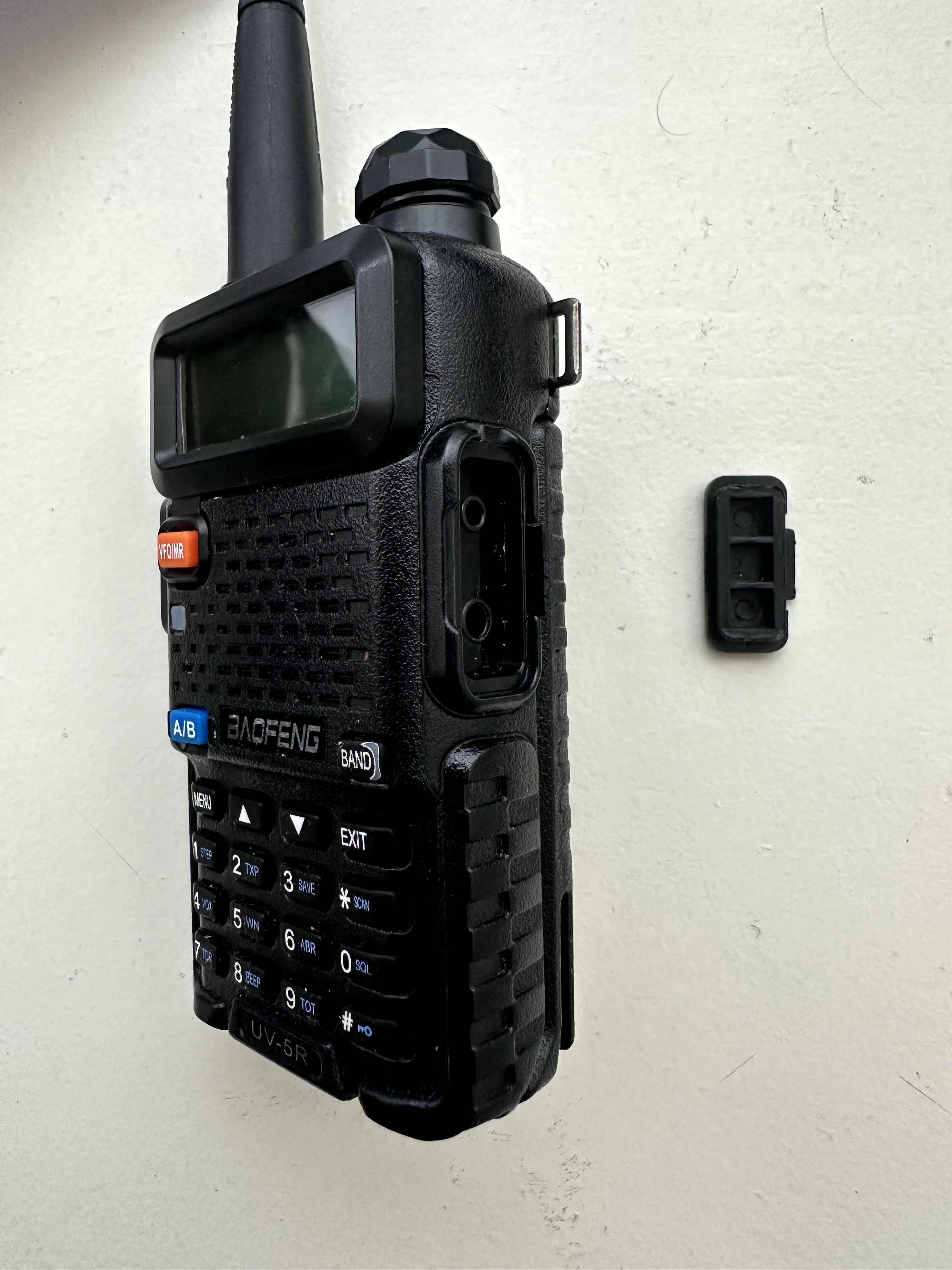 Baofeng UV-5R - Rádio Walkie Talkie VHF/UHF