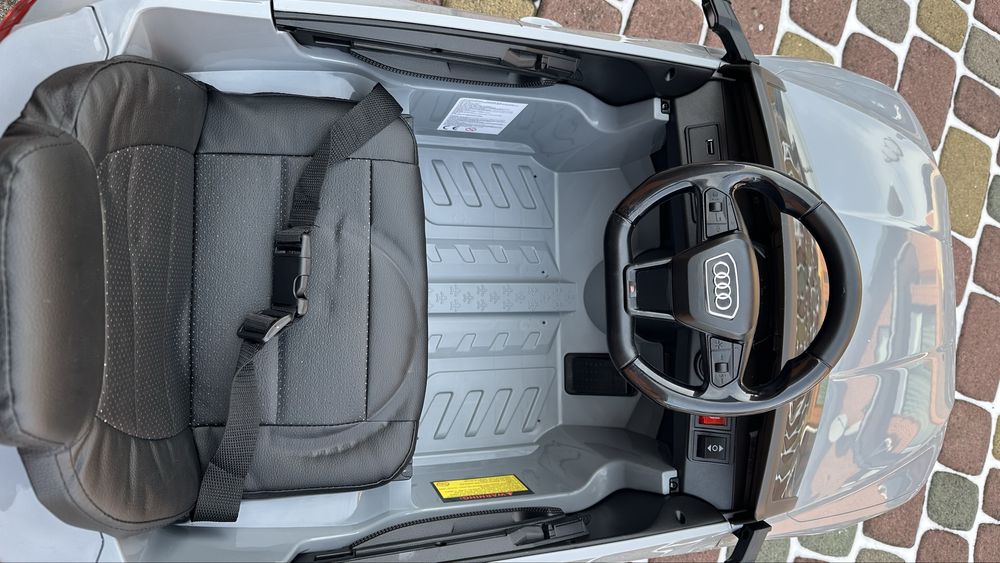 Дитячий електромобіль Ауді SQ8 AUDI Детский електромобиль Авто дитяче