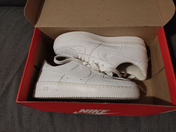 Ténis Nike Air brancos