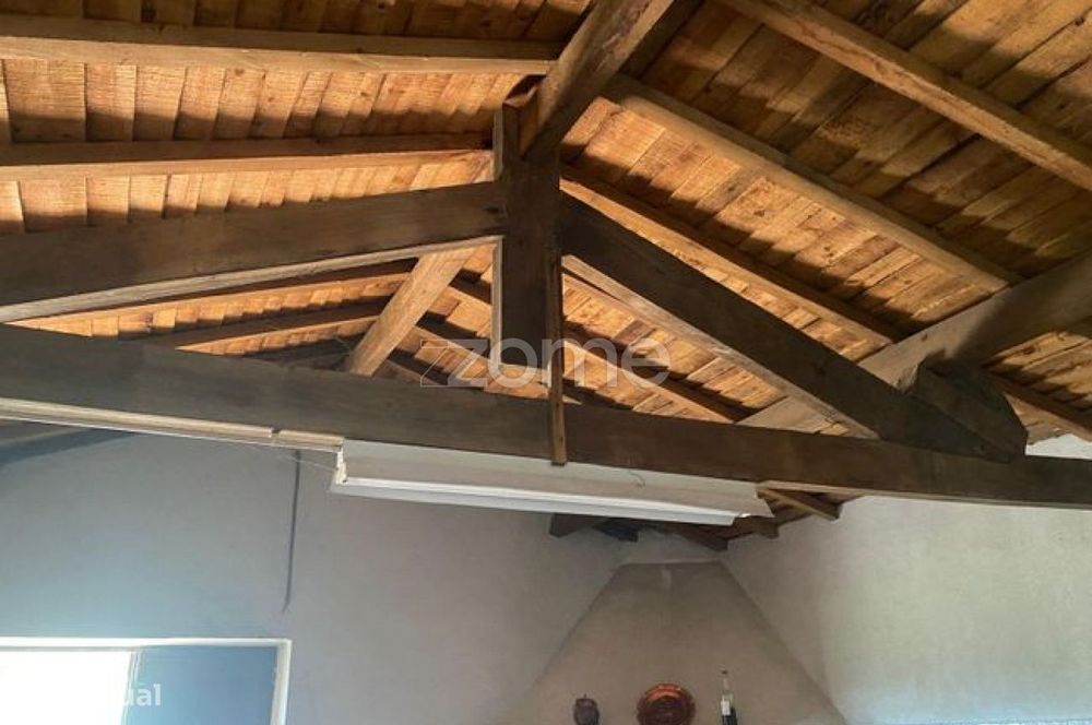 Terreno rústico com 23450 m² de área
