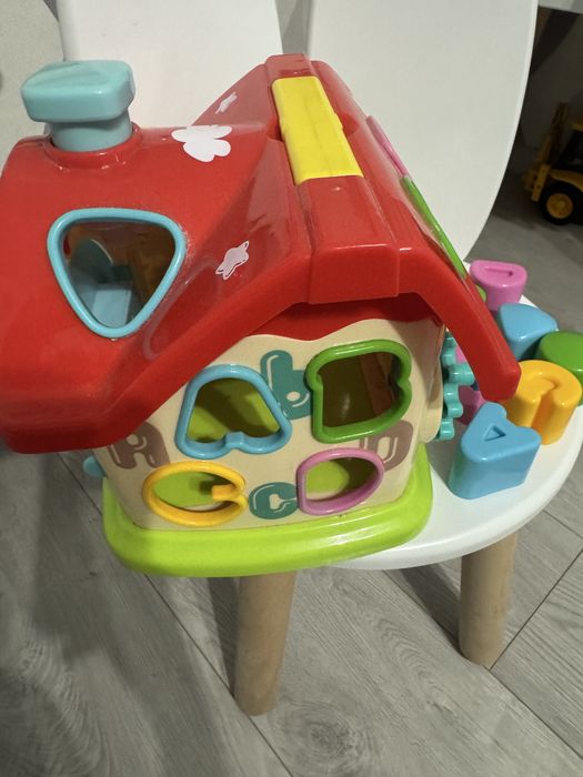 Сортер дитячий по кольорам , фігурам