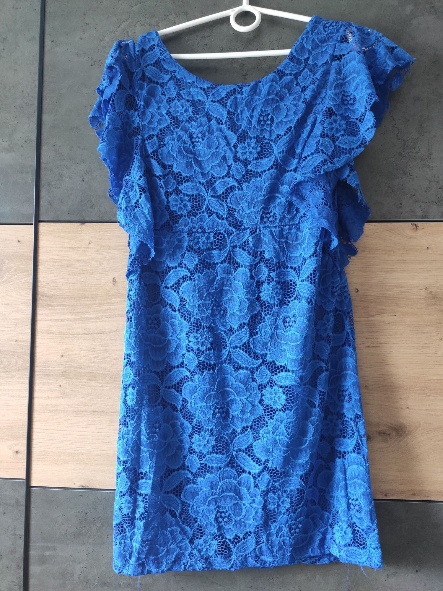 Niebieska sukienka 38 M chaber koronka