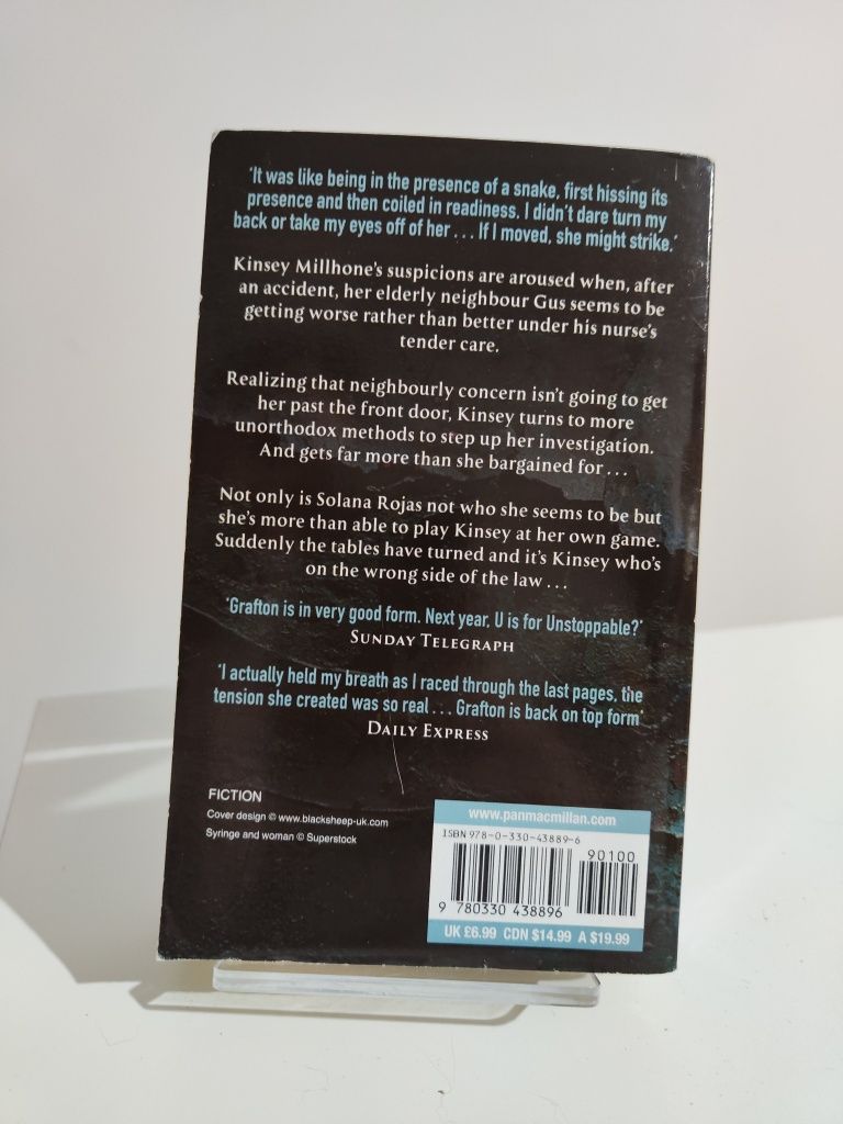 T Is for Trespass - Sue Grafton