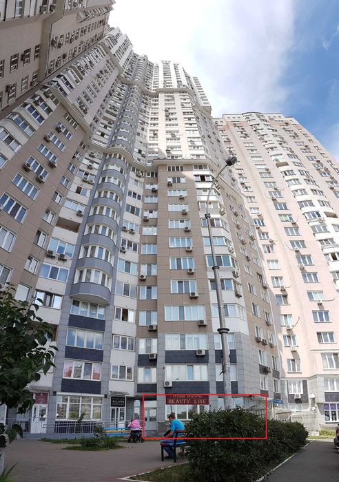 Срібнокільска 1, 54м.кв., 1 поверх фасад оренда. Власник